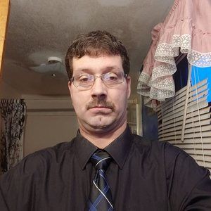 Meet your Posher, Dennis